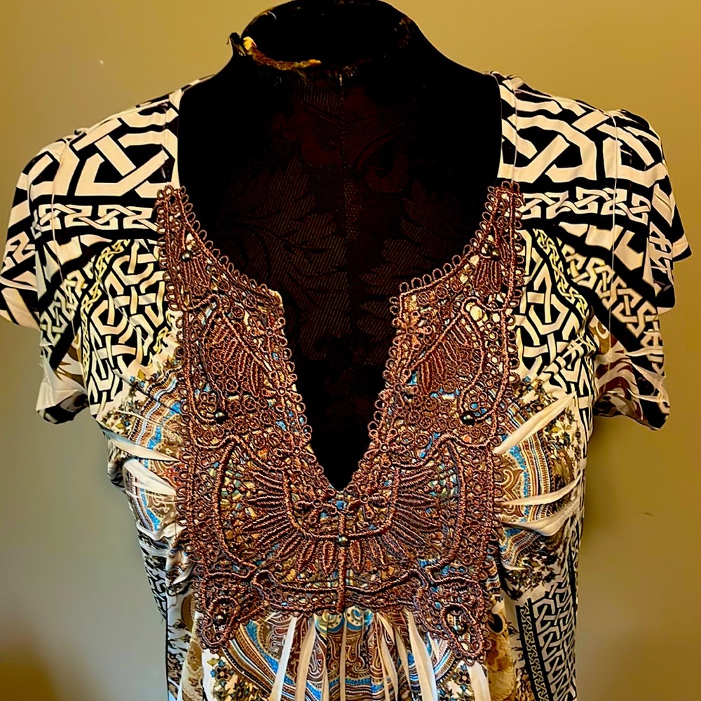 Dressbarn polyester blouse. Medium size.